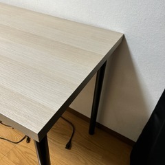 IKEA 机 デスクの画像