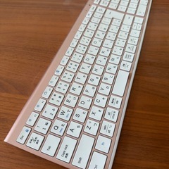 【ジャンク】無線充電式USBキーボードの画像