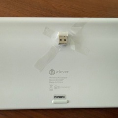 【ジャンク】無線充電式USBキーボードの画像