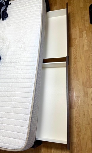 値下げ！ダブルベッド（引き出し収納付き）とマットレスセット