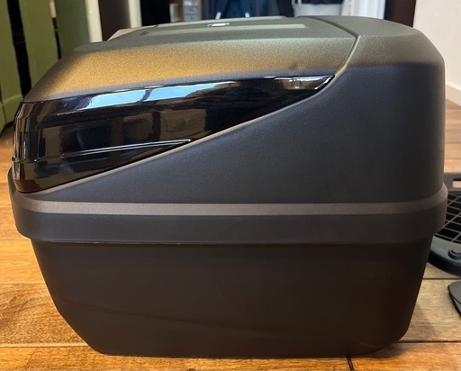 【新品未使用】GIVI リアボックス モノロック 32L B32NB ブラック
