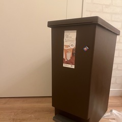 ゴミ箱の画像