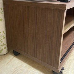 テレビボードの画像