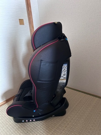 Combiチャイルドシート