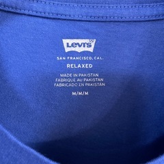 levi's リーバイス　青 Tシャツ M  半袖Tシャツ ネイビー 青 カットソー 半袖 Tシャツ　未使用品の画像