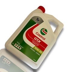 ①8L入り新品未使用未開封最安値CastrolGTX10W-30 エンジンオイル2個セットでオススメ品で現在、大人気の商品です爆売れ中です！の画像