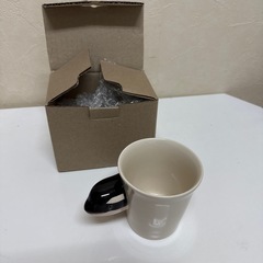 飛び出すシャチ　コップの画像