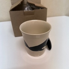 飛び出すシャチ　コップの画像