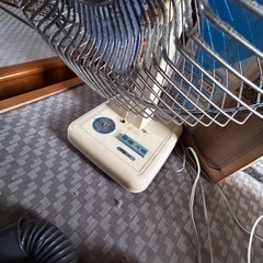 古い扇風機の画像