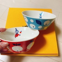 【新品未使用】ムーミン 食器セット 3点まとめ売り（蓋付き陶器コンテナ・パスタボウル・サラダボウル）リトルミイ & スナフキンの画像