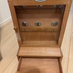 鍵収納棚　キーケースあげますの画像