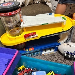 断捨離中！子供のおもちゃ　トミカ　トミカビル　飛行機の画像