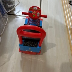 トーマス乗り物の画像