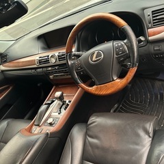 レクサス LS600h 後期 車検長の画像