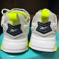 REEBOK  ヘキサライト メンズスニーカーの画像