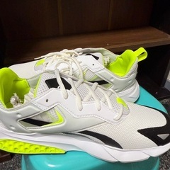 REEBOK  ヘキサライト メンズスニーカーの画像