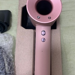 ダイソン　ドライヤー　さくらゴールドの画像