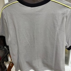 GU カットソーの画像