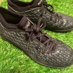 PUMAトレーニングシューズsize23.5の画像