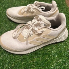 adidasスニーカーsize22.5の画像