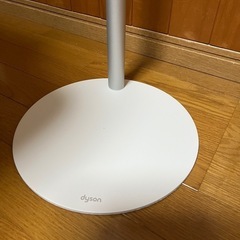 ダイソン充電スタンドの画像