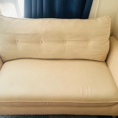 小型ソファ（2人掛け）の画像
