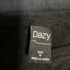 （新品）DAZY  スキニー　黒の画像