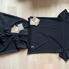 【未使用】on ランニングウェア セットアップ メンズ ブラックの画像