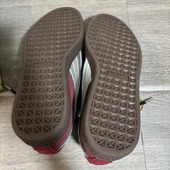 新品　PUMA ワンピースコラボ　スニーカー27.5cmの画像
