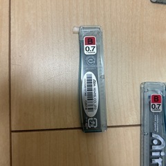 新品　Ain シャープペンシル芯 0.7mm B 15個セットの画像