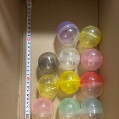 ガチャガチャのカプセル③の画像