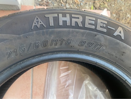 215-60-16タイヤ