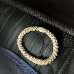 髪に跡が付かないヘアゴムの画像