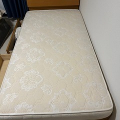シングルベッドの画像