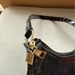 ハンドバッグ ショルダーバッグ ブラック  レザー 肩掛けの画像