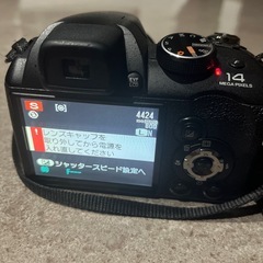 FUJIFILM FinePix S3200 デジタルカメラ 光学24倍ズームの画像