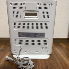 ユアサ 電気ストーブ YKT-D800D(W) 2022年製の画像