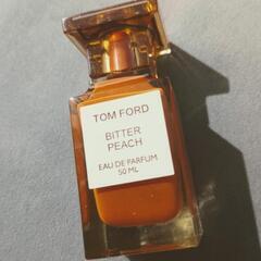 【ほぼ未使用】【金額相談OK】TOMFORD　BitterPeachオードパルファム50mlの画像