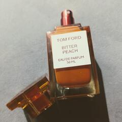【ほぼ未使用】【金額相談OK】TOMFORD　BitterPeachオードパルファム50mlの画像