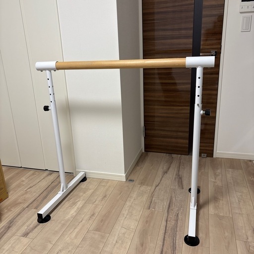 クラッシックバレエ　バー
