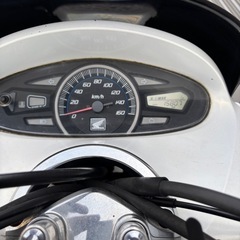 4215.純正　PCX125 シート、ミラー新品　千葉県柏市　即日配送、自走引き取りも可能の画像