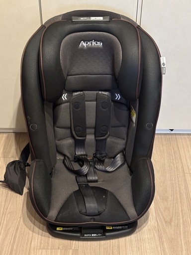 Aprica フォームフィット 360° ISOFIX R129対応　チャイルドシート　アップリカ