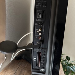 HITACHI42型テレビの画像