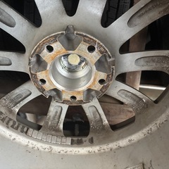 スタッドレス・ホイールセット17インチ　225/60R17 17×7J PCD114.3-5Hの画像