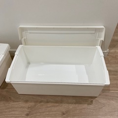 蓋付き収納の画像