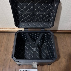 バイク用　リアボックス アルミトップケース (45L 黒) 簡単脱着 大容量の画像