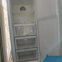 冷凍庫（冷凍のみ）底部染みあり、使用可の画像