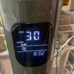 縦サーキュレーター　扇風機の画像
