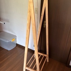 ハンガーラックの画像