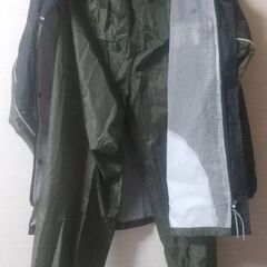 カッパ 雨具   色 カーキ   Lサイズ   上下セットの画像